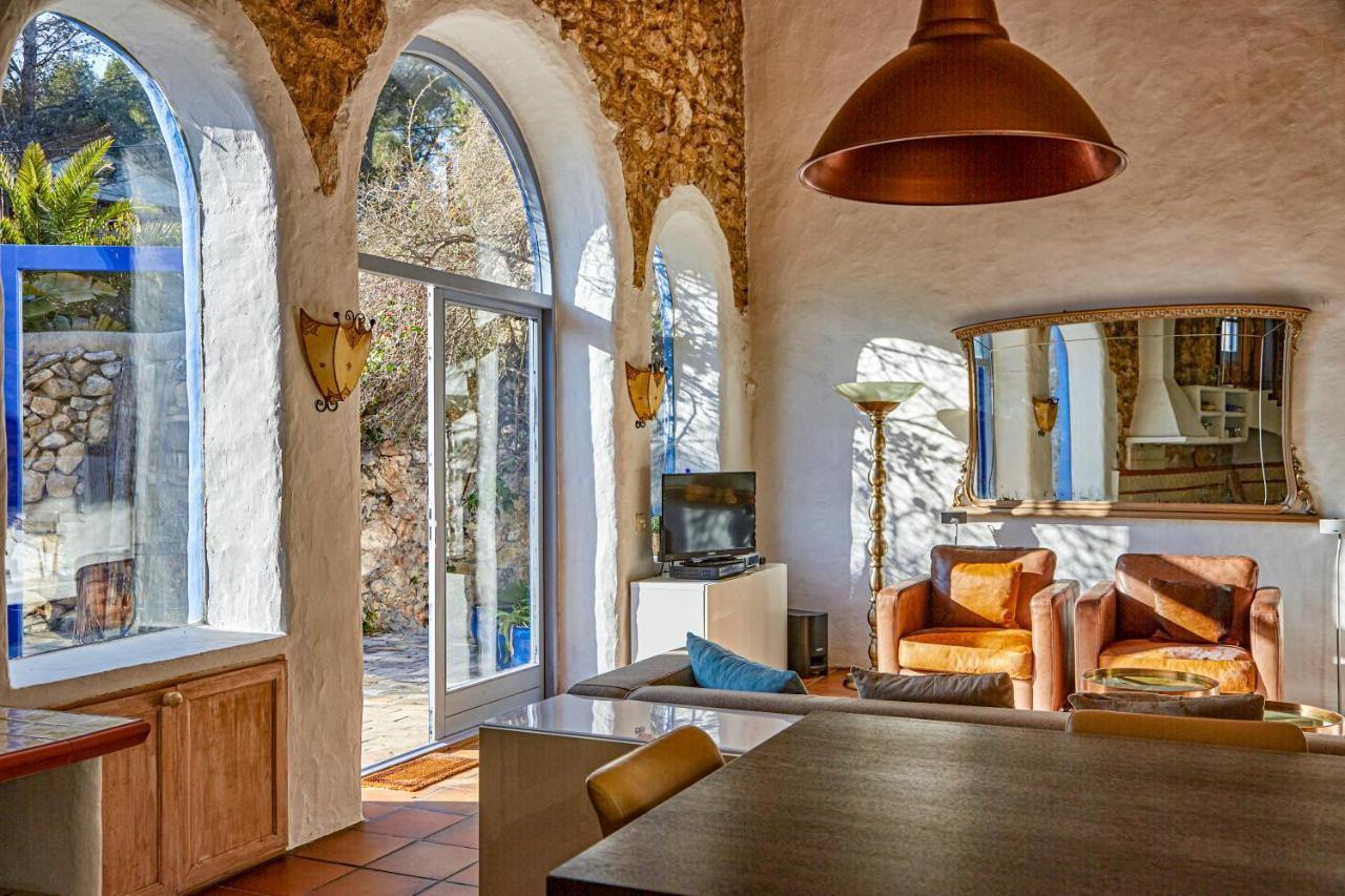 Sitges Hill Retreats-Masia Nur 22 Bedrooms Divided Over 9 Houses For Max 44 Guests 卡涅利亚斯 外观 照片